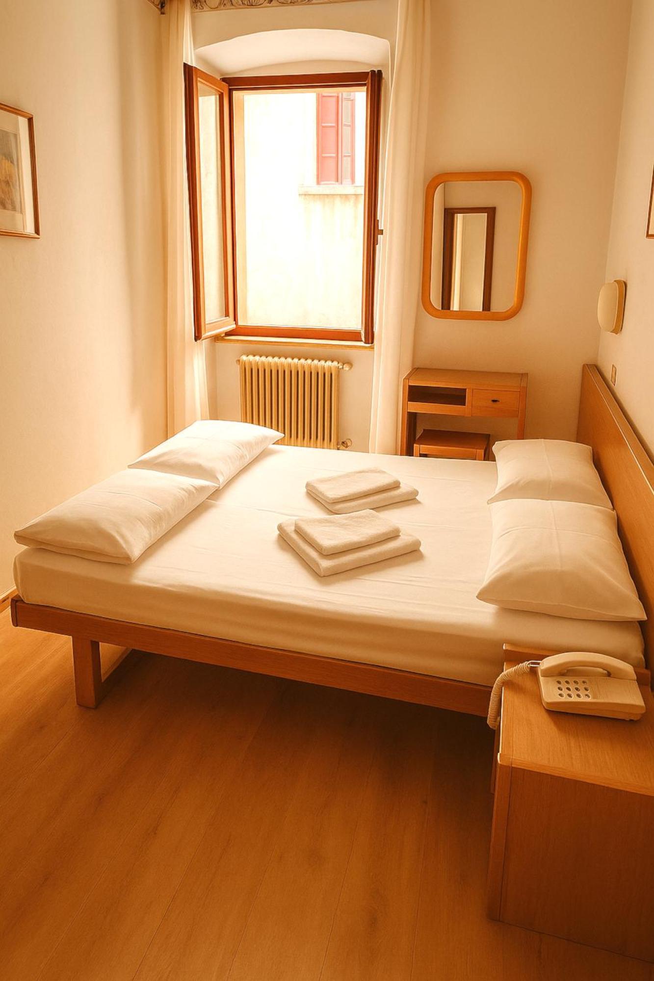 Hotel Modena Old Town Malcesine Zewnętrze zdjęcie
