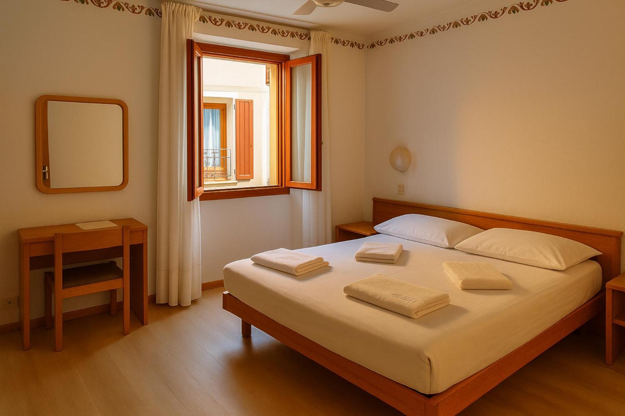 Hotel Modena Old Town Malcesine Zewnętrze zdjęcie